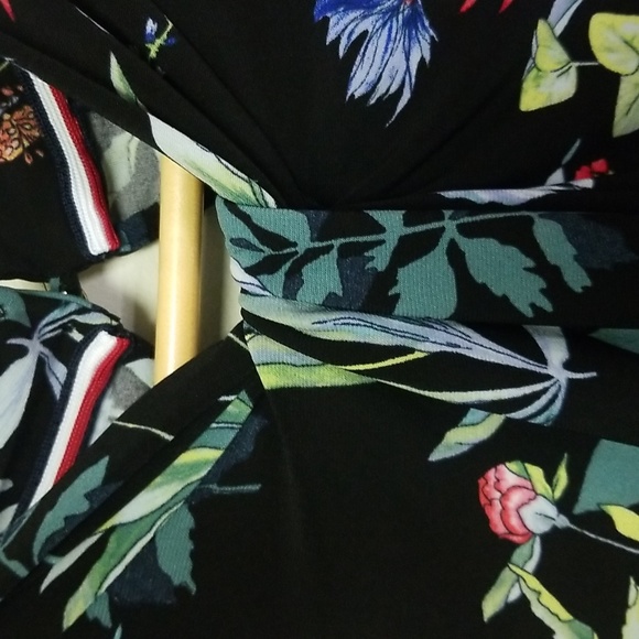 Tommy Hilfiger Twist Neck Top - Picture 5 of 9